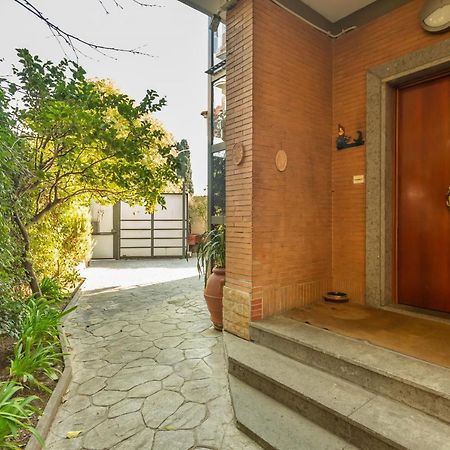 St Peter'S Spacious 4 Bdr With Private Parking Apartment Rome Bagian luar foto