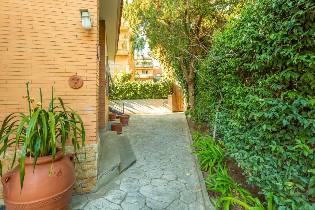 St Peter'S Spacious 4 Bdr With Private Parking Apartment Rome Bagian luar foto